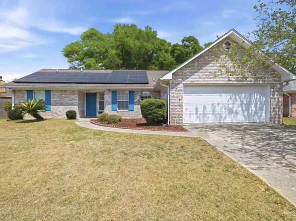 2560 Southern Oaks Dr, Cantonment, FL 32533