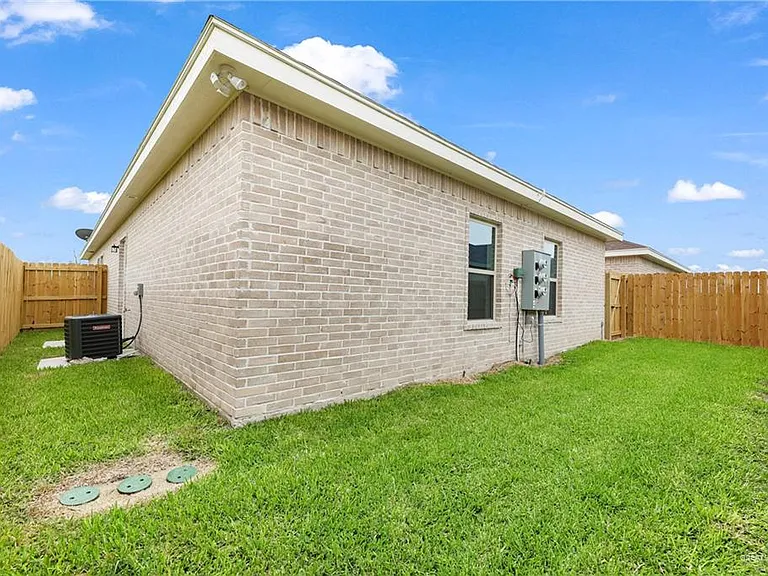 1100 E Mahala Ave #3 — Photo 15