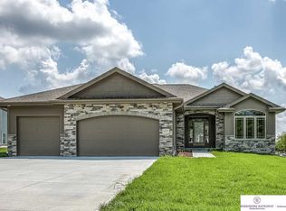 19329 Spencer St, Elkhorn, NE 68022
