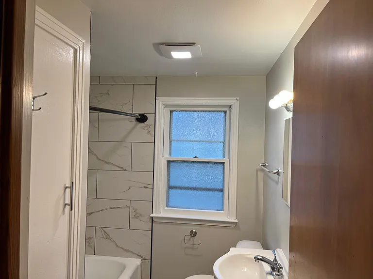 321 Crosby Ave #UPPER — Photo 6