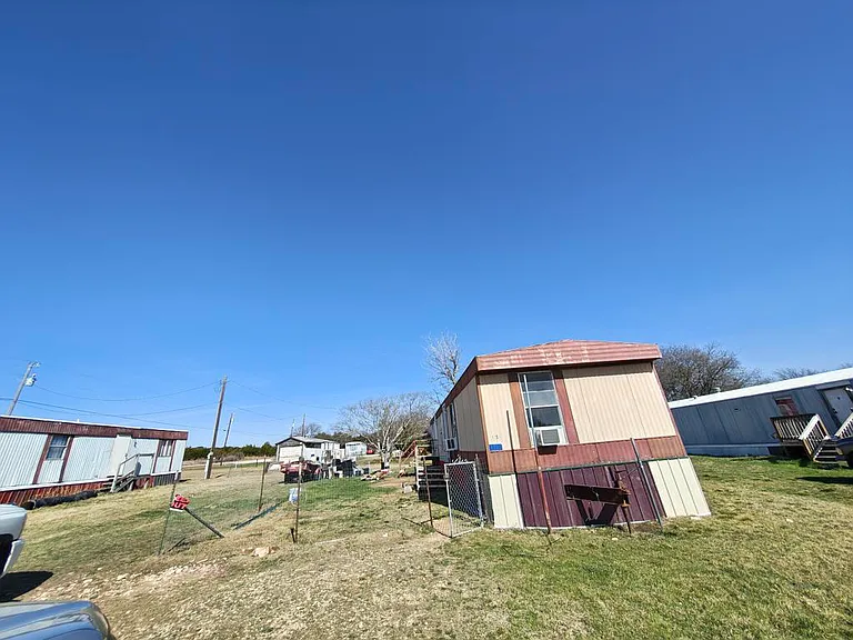 133 Private Road 3376 — Photo 1