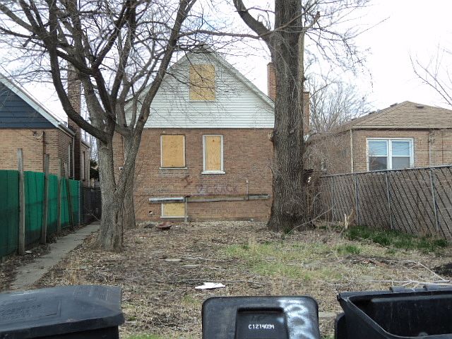2nd image of 4911 S Knox Ave