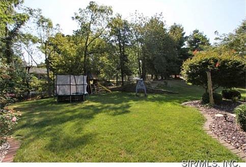 2nd image of 2 Willow Creek Dr