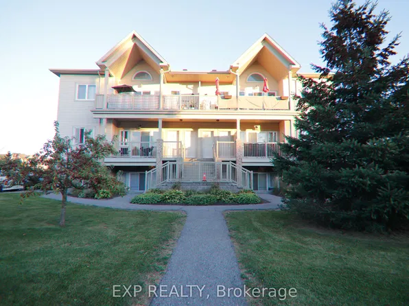 137 Harthill Way #C, Ottawa, ON K2J 5V1