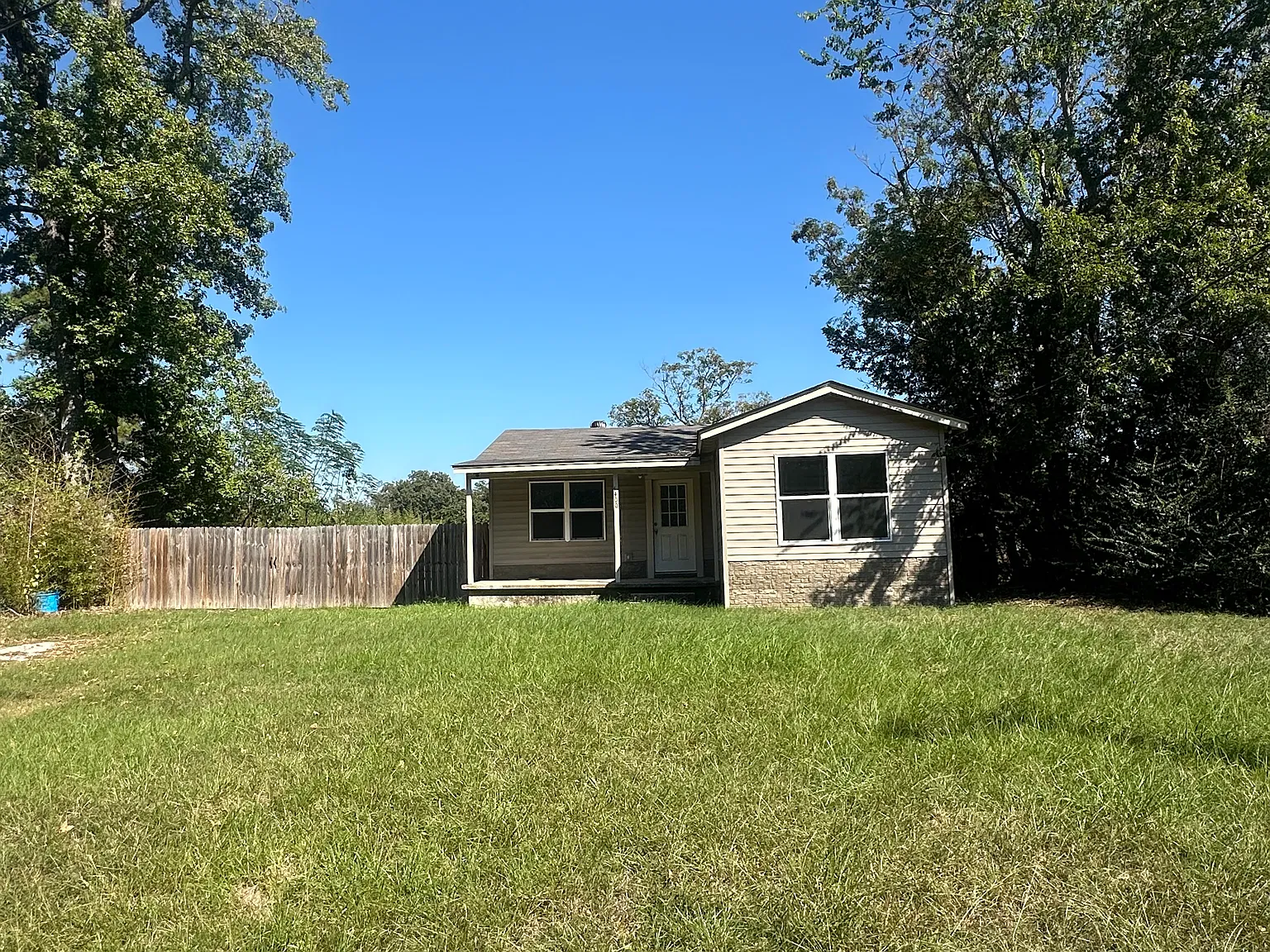 1 bed, 844 sqft, $900 — Photo 2