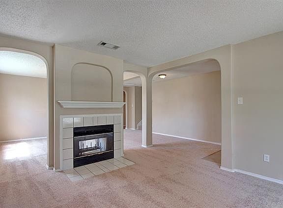 3rd image of 1541 Lakeshore Dr