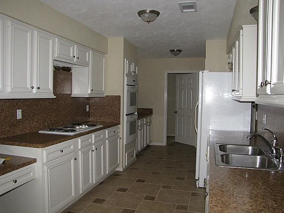 5th image of 12622 Pantano Dr