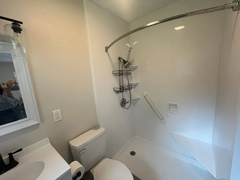 375 Sherwood Forest Blvd — Photo 10