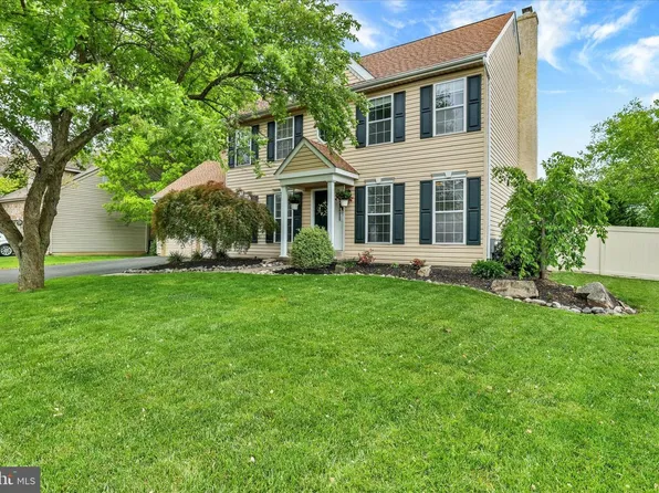3901 Daystar Dr, Doylestown, PA 18902