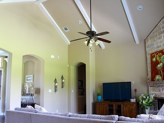 18ft ceilings!