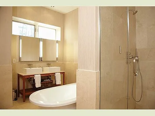 Sold by Stribling | media 13