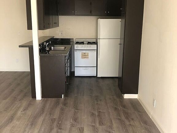 5th image of 2315 Parker St #14