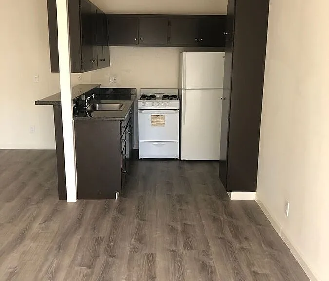 2315 Parker St — Photo 5
