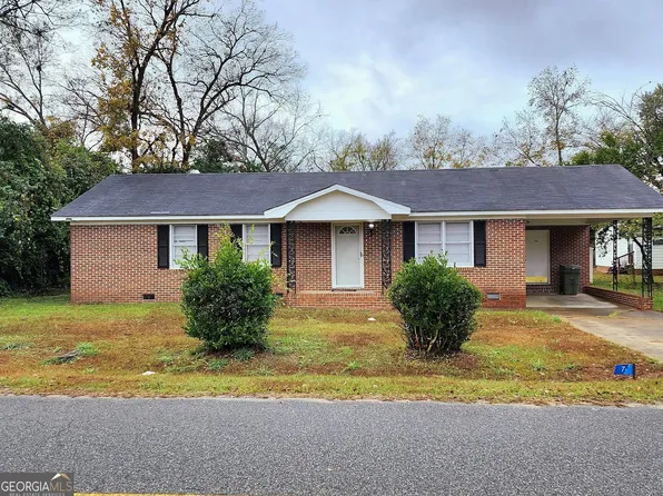 7 Highland Ave, Hawkinsville, GA 31036