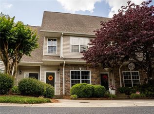 3816 Wayfarer Dr, Greensboro, NC 27410