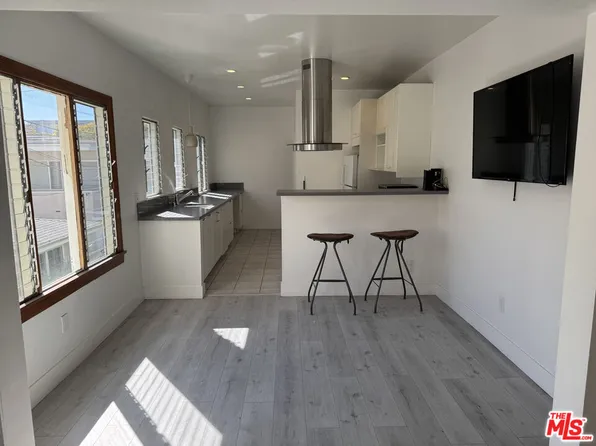 243 1/2 N Swall Dr, Beverly Hills, CA 90211