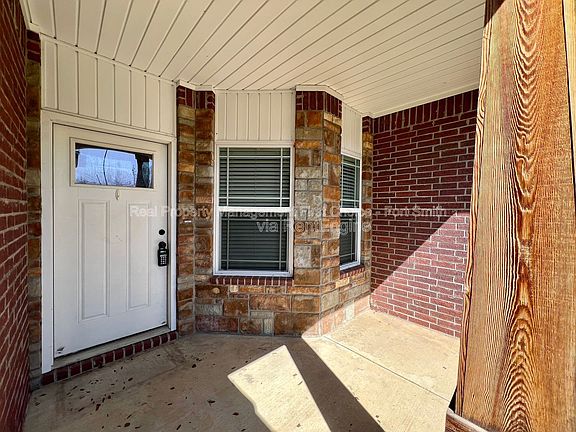 2nd image of 423 Ridge Point Dr