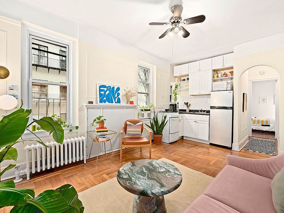 1st image of 232 E 6th St APT 3D