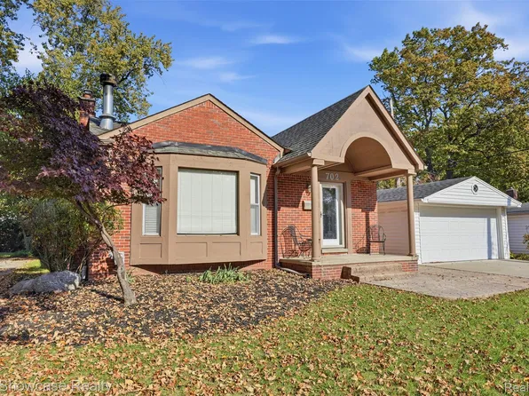 702 Butternut Ave, Royal Oak, MI 48073