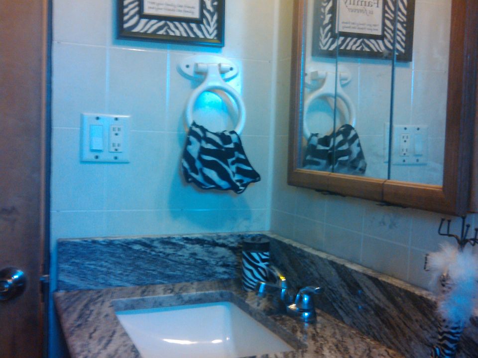 Bathroom, Granite Counter.