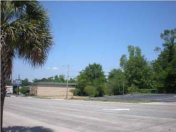 2nd image of 4030 Rivers Ave