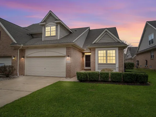 32979 Brookside Cir, Livonia, MI 48152