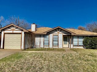 3809 Tamarron Ln, Arlington, TX 76017