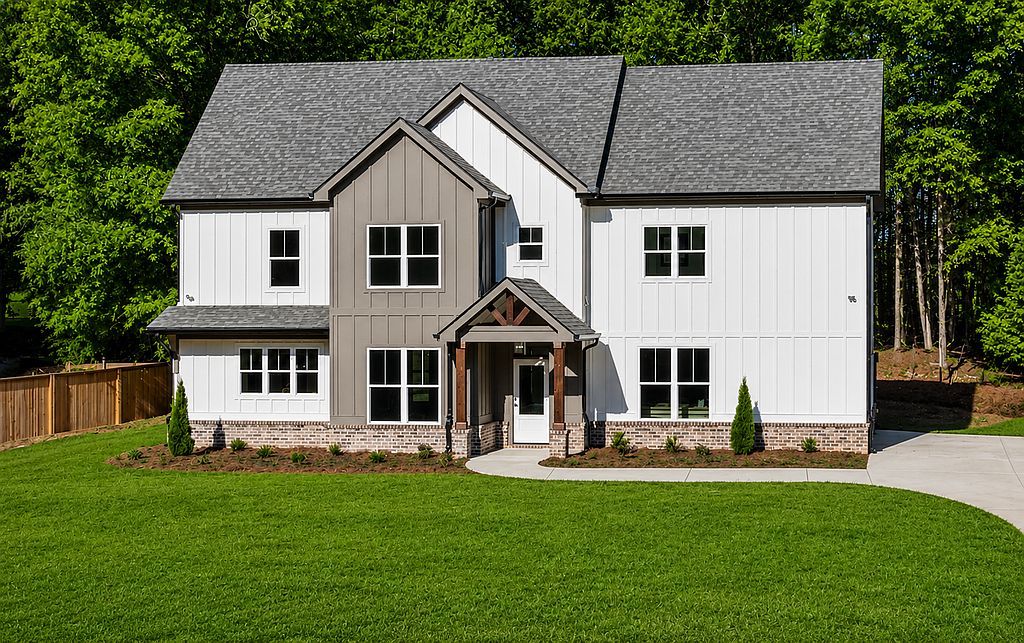 1040 Greenwood Cir - Property Image