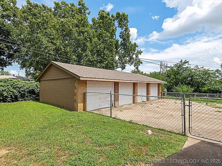 318 SE Avondale Ave — Photo 19