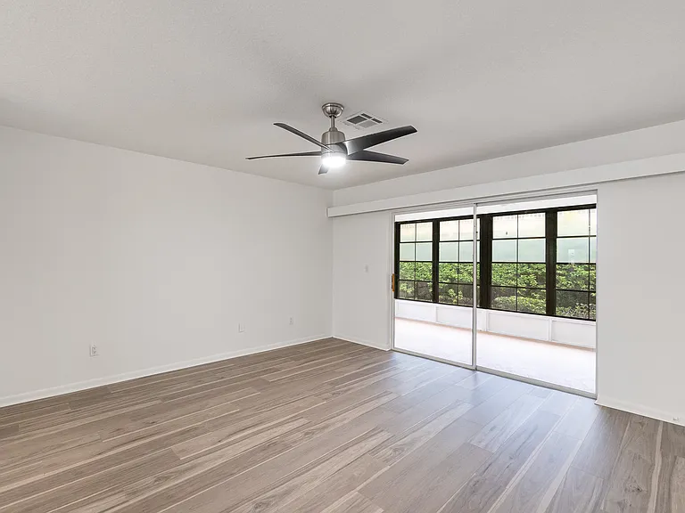 255 Paradise Blvd #11 — Photo 6