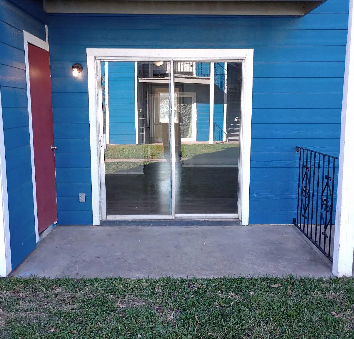 2 bed, $575 — Photo 2