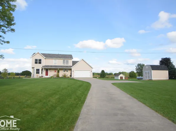 5635 S State Rd, Durand, MI 48429