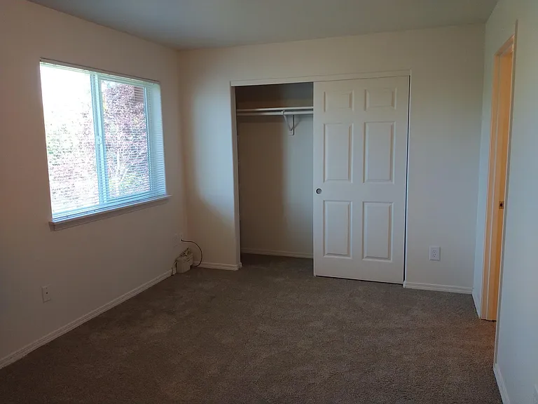 Creekview Apartments — Photo 7