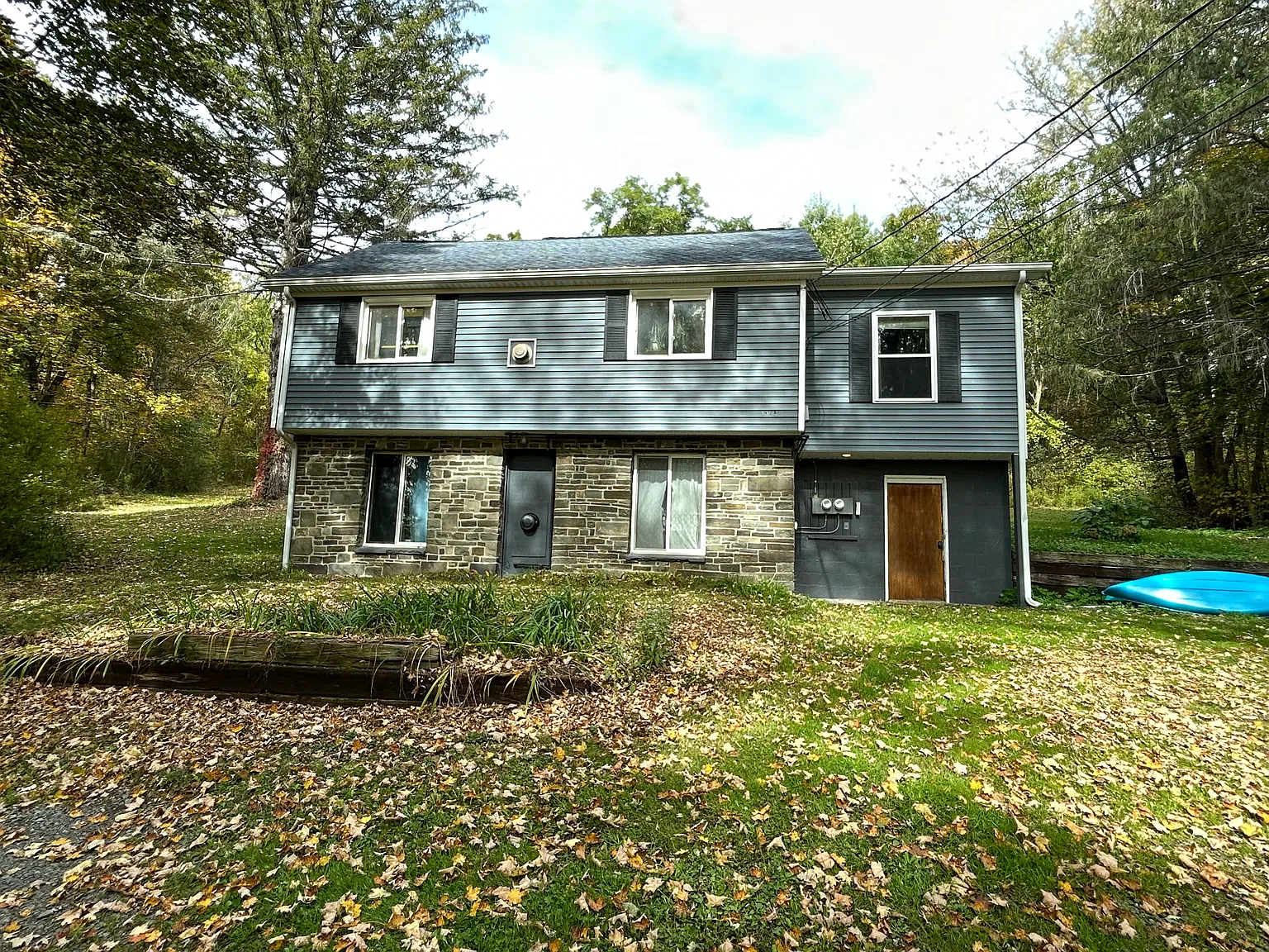 2 bed, 900 sqft, $3,000 — Photo 1