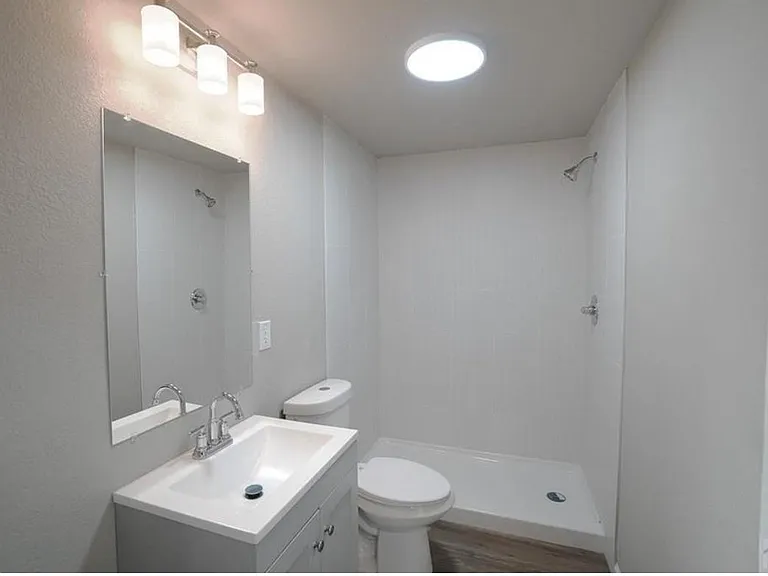 1518 Pine St — Photo 5