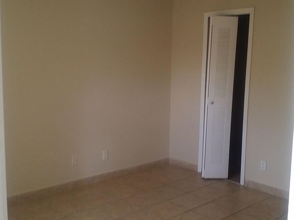4th image of 4736 Walden Cir APT 1125