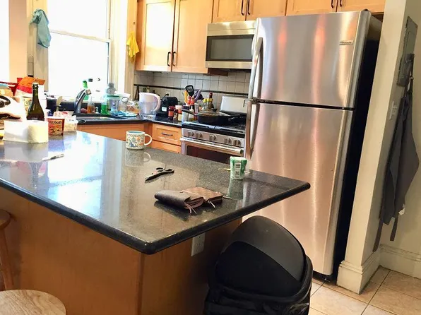 1106-1150 Commonwealth