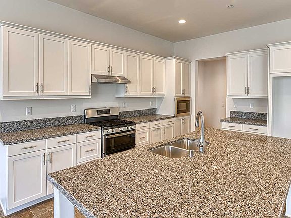 Homesite 65 Kitchen