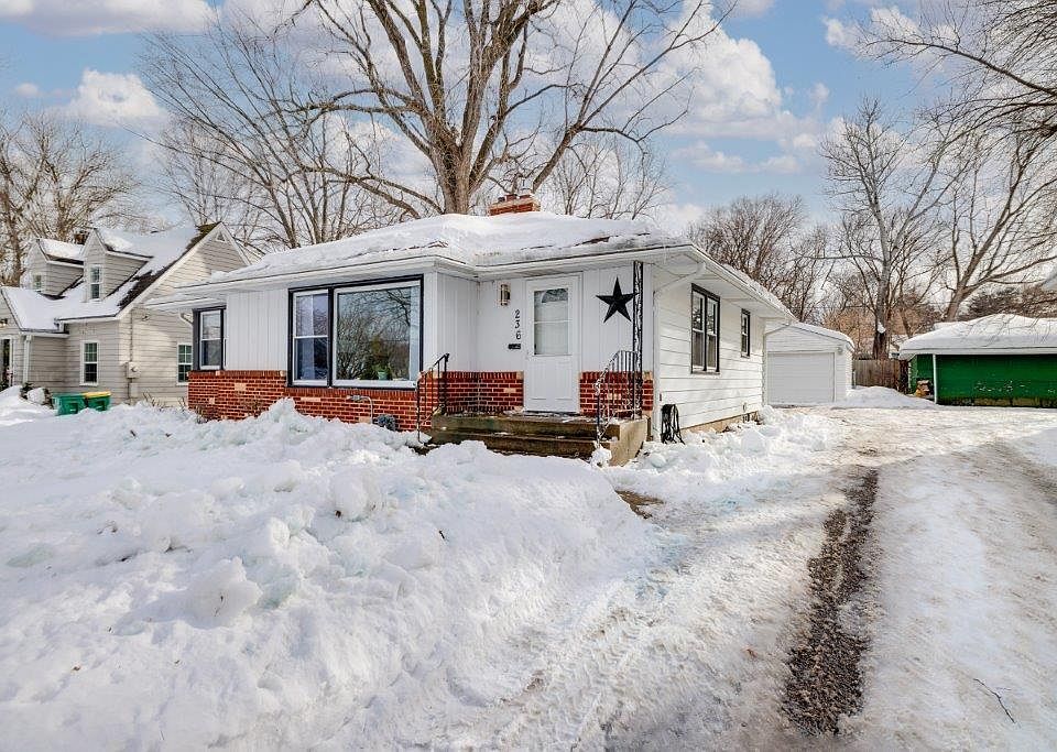 1st image of 236 Butler Ave W