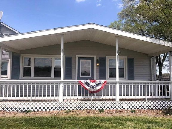 2nd image of 1323 W County Road 30