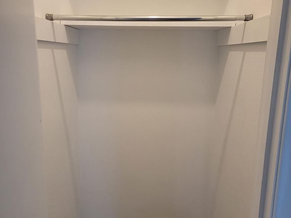 5th image of 214 Maple Ave APT 3