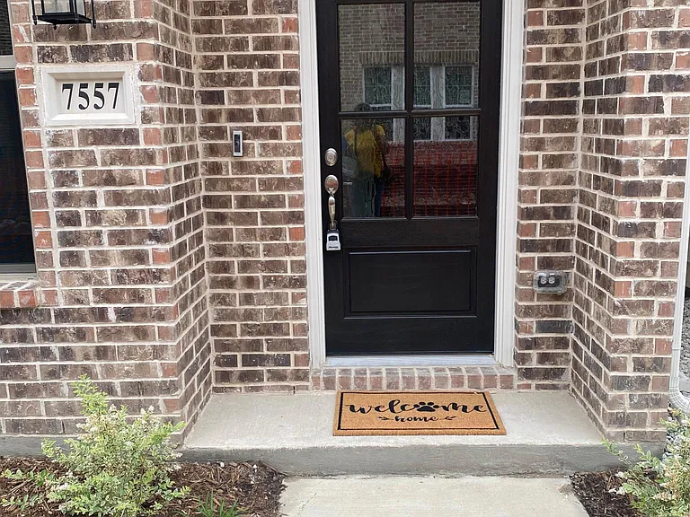 7557 Laburnam Rd — Photo 15