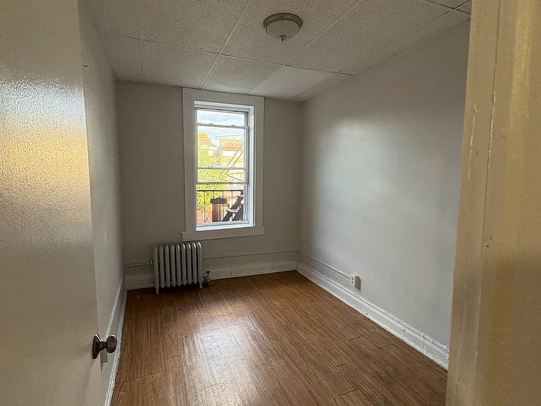 5309 Hudson Ave #5 — Photo 4