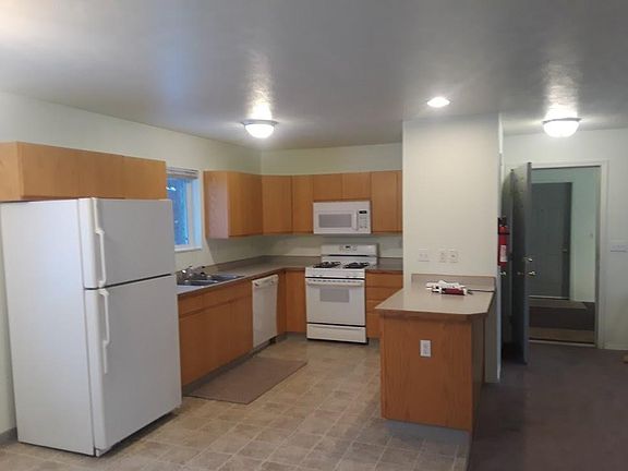 2nd image of 2456 S Lincoln Dr