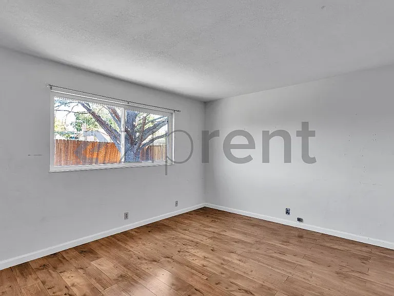 175 Mills Ln — Photo 22