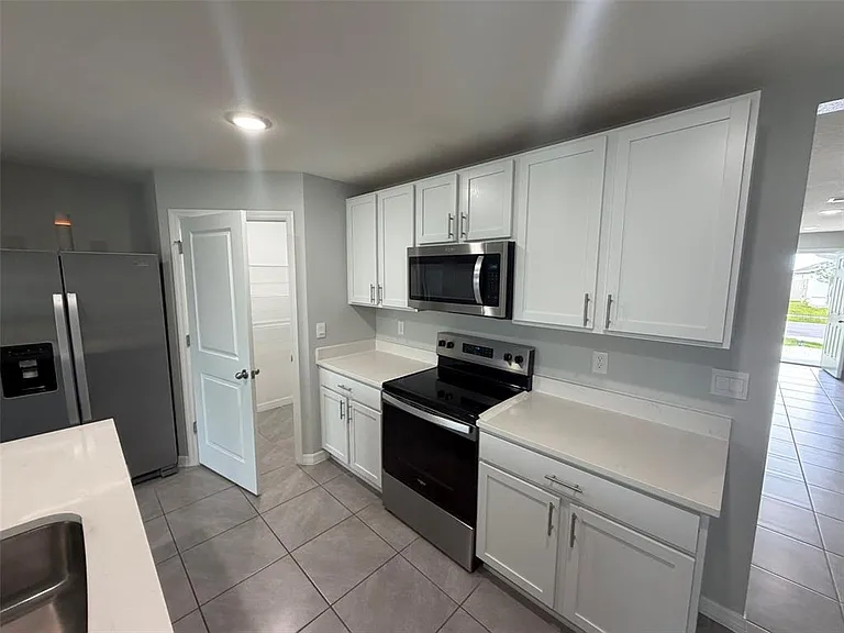 4703 SW 85th Pl — Photo 5