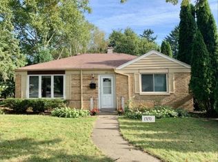 630 E Rockland Rd, Libertyville, IL 60048