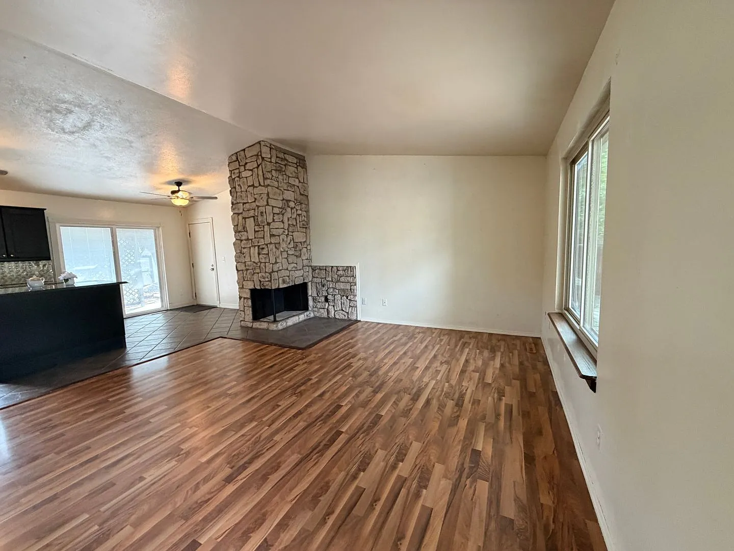 Sunlit Aurora Ranch Near Quincy Reservoir with Fully Finished Basement — Photo 3