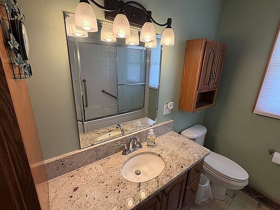2nd image of 2934 Glenside Blvd