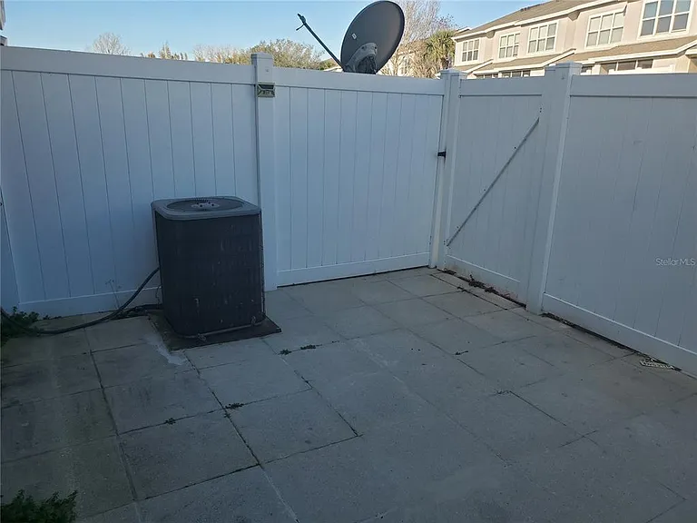 4480 SW 49th Ave — Photo 8